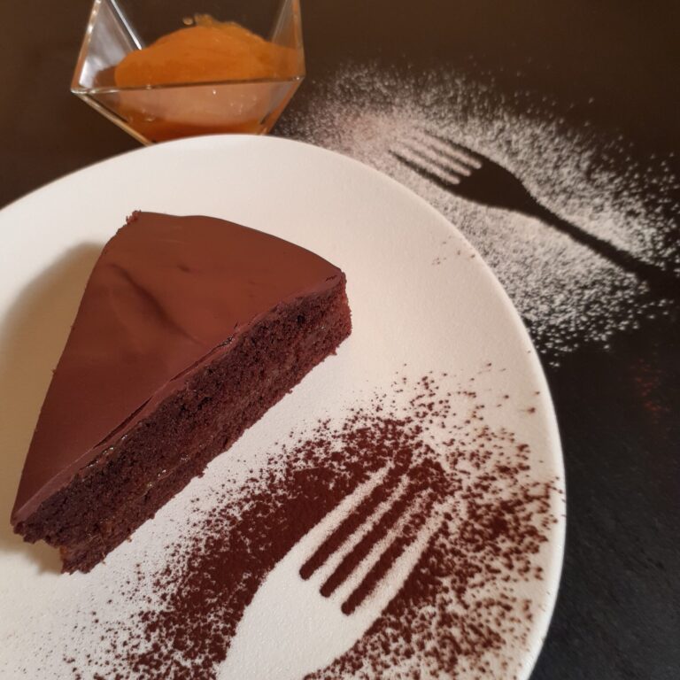 torta-sacher-vegana-farro-acquafaba-albicocche-bio-zucchero-grezzo